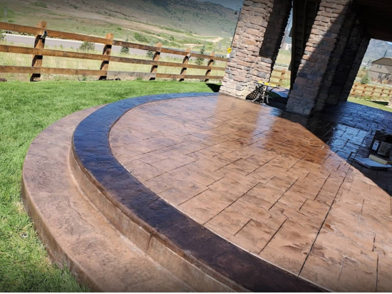 Stamped concrete patio with accent edge