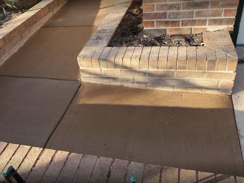 Get a free concrete sidewalk driveway quote